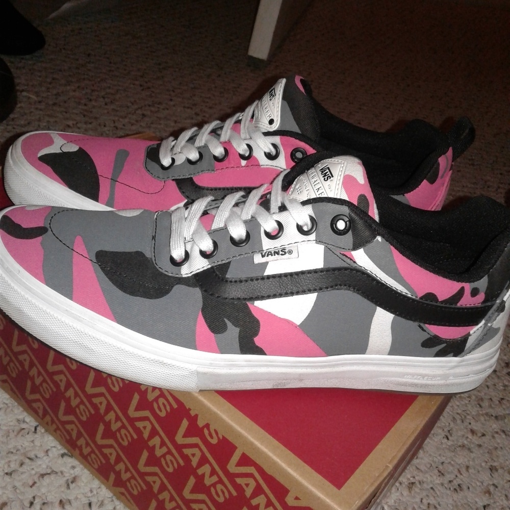 Vans pro skate pink camo shoes